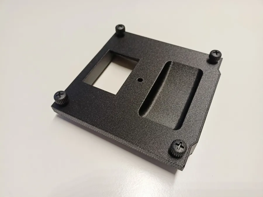Montážní panel pro elektroniku