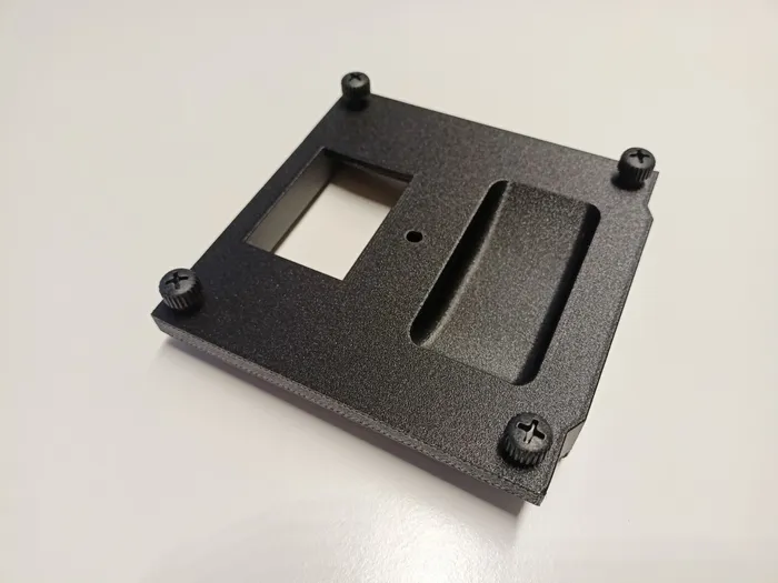 Montážní panel pro elektroniku